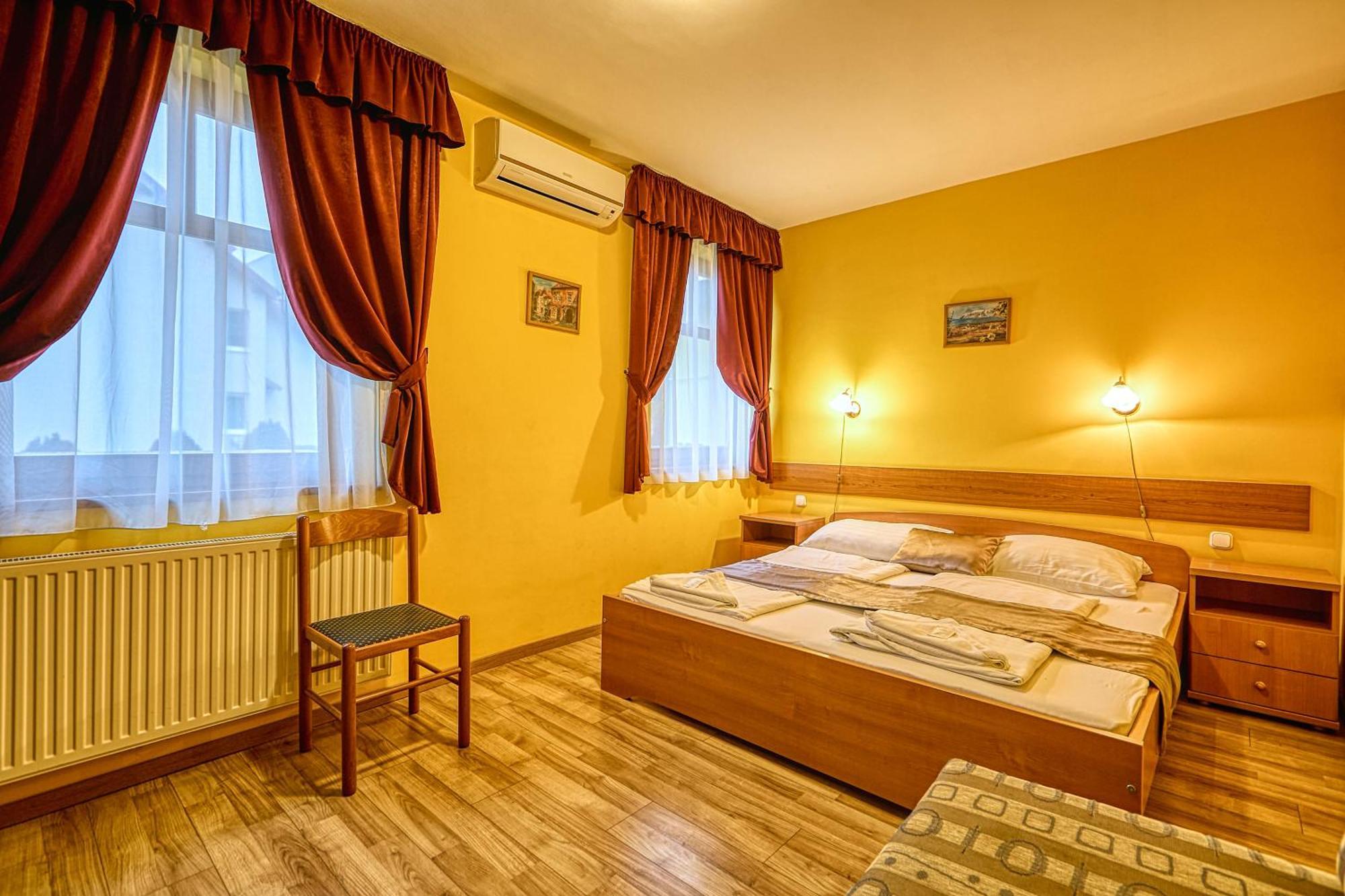 Bed & Breakfast Pihenokereszt Panzio *