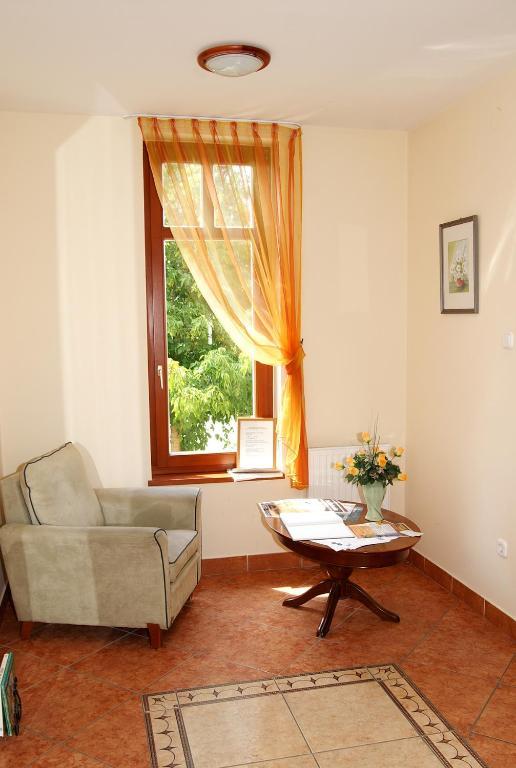 Bed & Breakfast Pihenokereszt Panzio *